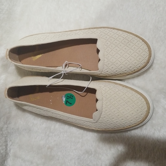 Report Dijon slip on Knit Beige Flat Women Loafer Size 7.5 - Picture 2 of 8